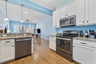 Beautiful townhome with GARAGE in the heart of Market Common - photo 15