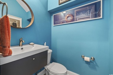 Beautiful townhome with GARAGE in the heart of Market Common - photo 17