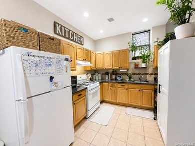 Prime mixed-use opportunity in the heart of Throggs Neck! - photo 18