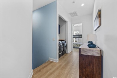 Beautiful townhome with GARAGE in the heart of Market Common - photo 19