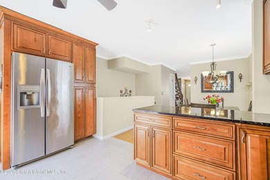 Looking for a 3 bedroom, 4 bath beautiful, spacious, bright - photo 10