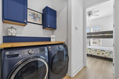 Beautiful townhome with GARAGE in the heart of Market Common - photo 21