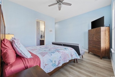 Beautiful townhome with GARAGE in the heart of Market Common - photo 23