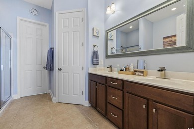 Beautiful townhome with GARAGE in the heart of Market Common - photo 24