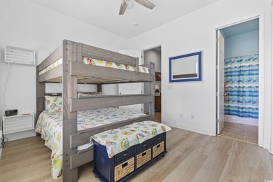 Beautiful townhome with GARAGE in the heart of Market Common - photo 30