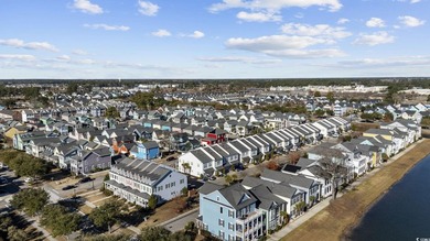 Beautiful townhome with GARAGE in the heart of Market Common - photo 35