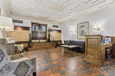 Welcome home to this beautifully renovated studio co-op in the - photo 10