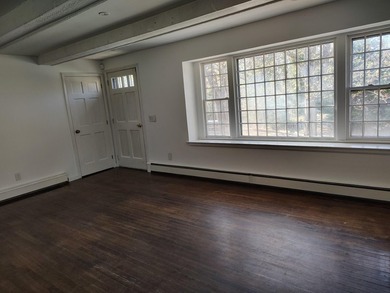 This three bedroom, two full baths home located in a cul de sac - photo 5
