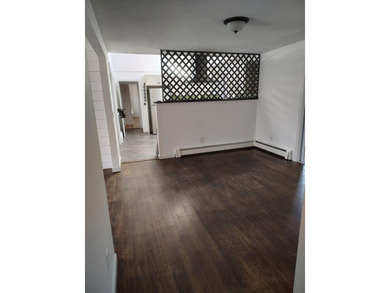 This three bedroom, two full baths home located in a cul de sac - photo 7