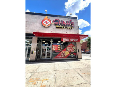 Exceptional Opportunity: Profitable Turnkey Corner Fast Food - photo 2