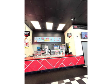 Exceptional Opportunity: Profitable Turnkey Corner Fast Food - photo 8