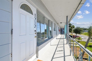 Welcome to easy, low-maintenance living in this beautifully - photo 4