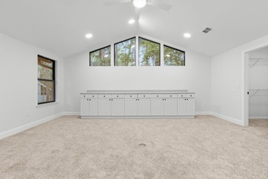 Welcome to 405 Nottingham Court, a hidden gem in the serene - photo 7