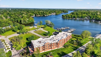 Enjoy easy lake living at The Villas on Morse Lake with deeded - photo 1