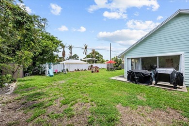 NO HOA! Move right into this beautifully updated 3-bedroom - photo 31