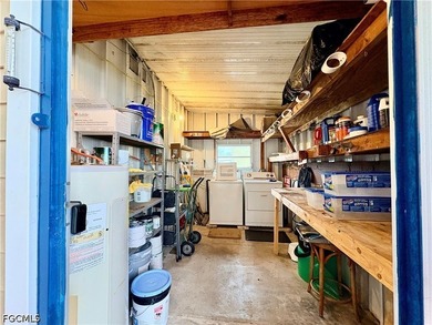 Beautiful 2-bedroom, 2-bath manufactured home nestled within the - photo 40