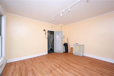 OPEN HOUSE BY APPOINTMENTS ONLY. Rare opportunity to own a solid - photo 5
