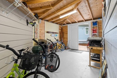 Move in ready, fully furnished-beach across the street. Perfect - photo 56