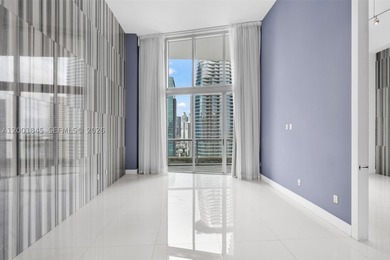 UNIQUE HIGH CEILING WITH PORCELAIN FLOORS AND WALLS, BEAUTIFULL - photo 8