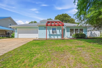 Well-maintained ranch-style home located in the heart of Destin - photo 1