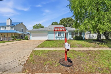 Well-maintained ranch-style home located in the heart of Destin - photo 2
