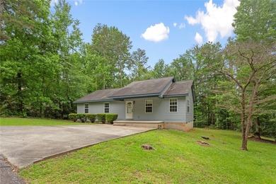 3 bedroom, 2 bath ranch home in Cherokee Bay, a Lake Hartwell - photo 2