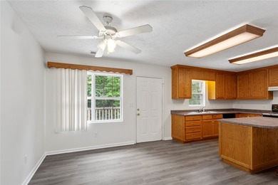 3 bedroom, 2 bath ranch home in Cherokee Bay, a Lake Hartwell - photo 7