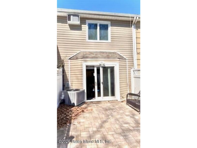 Welcome to this beautifully remodeled 2-bedroom, 1.5-bath - photo 3