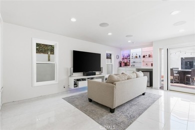 Some homes get there all at once. This one got there the right - photo 7