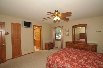 Well-maintained 4-bedroom, 2.5-bath Colonial featuring a - photo 18
