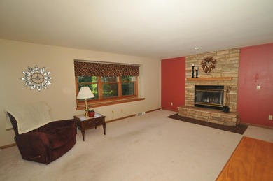 Well-maintained 4-bedroom, 2.5-bath Colonial featuring a - photo 23