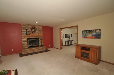 Well-maintained 4-bedroom, 2.5-bath Colonial featuring a - photo 24