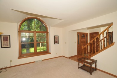 Well-maintained 4-bedroom, 2.5-bath Colonial featuring a - photo 25