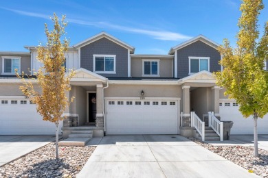 Lake Townhome/Townhouse For Sale in Vineyard, Utah