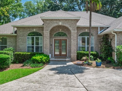 NEW ROOF with acceptable offer! Custom All-Brick Pool Home in - photo 3