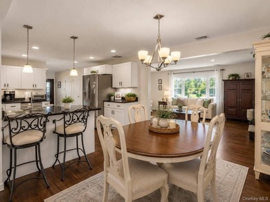 Welcome home to this beautifully maintained Colonial, perfectly - photo 6