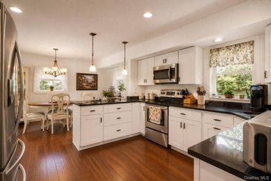 Welcome home to this beautifully maintained Colonial, perfectly - photo 8
