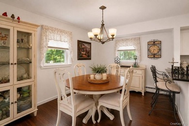 Welcome home to this beautifully maintained Colonial, perfectly - photo 9