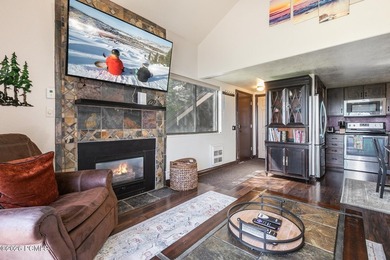 One of the best opportunities in Park City! Walk-to-lift condo - photo 3