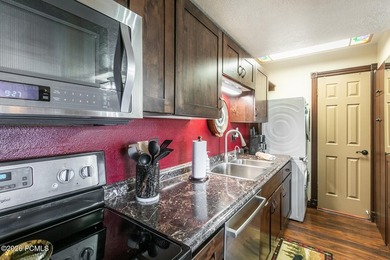 One of the best opportunities in Park City! Walk-to-lift condo - photo 6