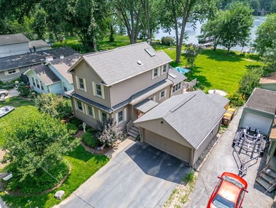 Life is Better on the Fox River! Welcome to this beautifully - photo 1