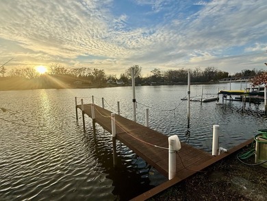Life is Better on the Fox River! Welcome to this beautifully - photo 2