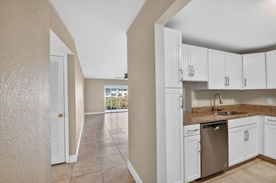 Best Value in Village Royale on the Green - Renovated, Move In - photo 6
