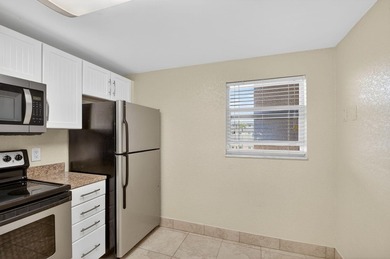 Best Value in Village Royale on the Green - Renovated, Move In - photo 10
