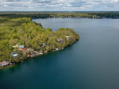 This exquisite lakefront retreat stands as a testament to - photo 3