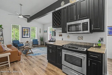 Experience the relaxed Mississippi Gulf Coast lifestyle with - photo 13