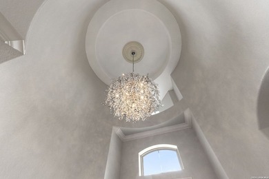 Welcome to refined living in the highly desirable Amorosa at - photo 3