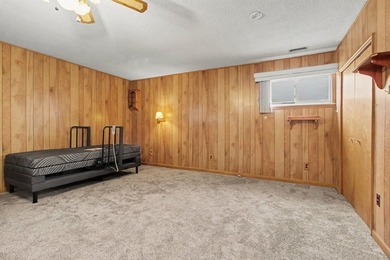 Amazing ranch home with 2 car garage offering 3 bedrooms plus 2 - photo 14