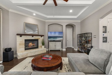 Welcome to refined living in the highly desirable Amorosa at - photo 4