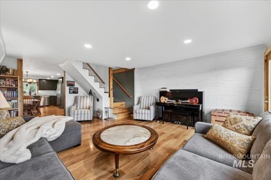 Set against the breathtaking Boise Mountains, this private view - photo 15